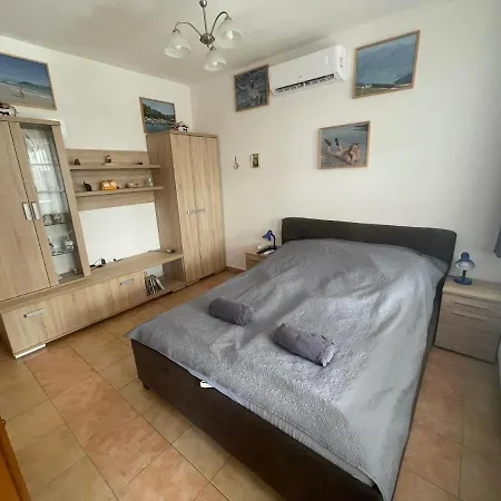 Apartment Miklos Fkk Naturist Szigetszentmiklos